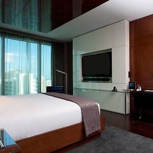 Warhol One-Bedroom King Suite